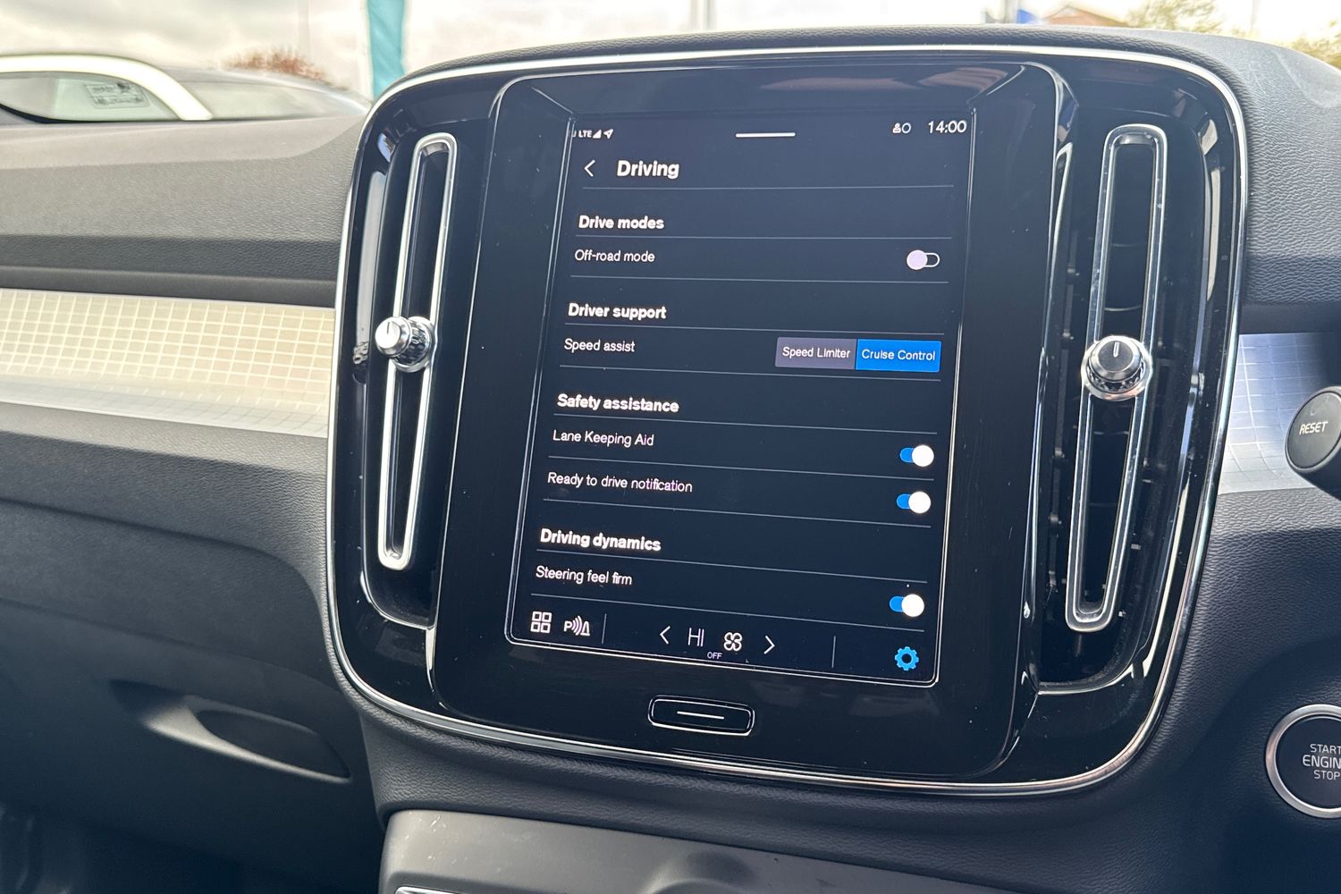 Used Volvo XC40 2022 for sale - 76079086: Photo 25