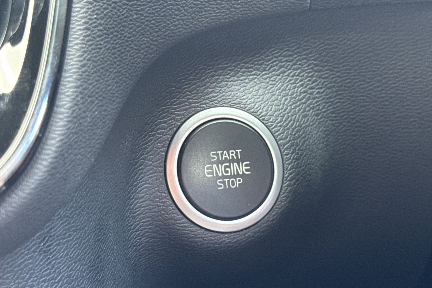 Used Volvo XC40 2022 for sale - 76079086: Photo 33