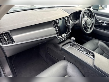 Used Volvo S90 2019 for sale - 76130906: Photo