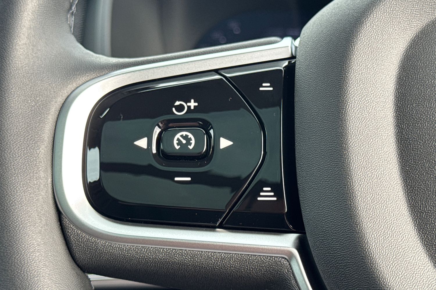 Used Volvo XC90 2025 for sale - 76234098: Photo 11