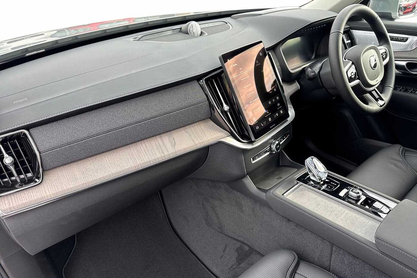 Used Volvo XC90 2025 for sale - 76234098: Photo 2