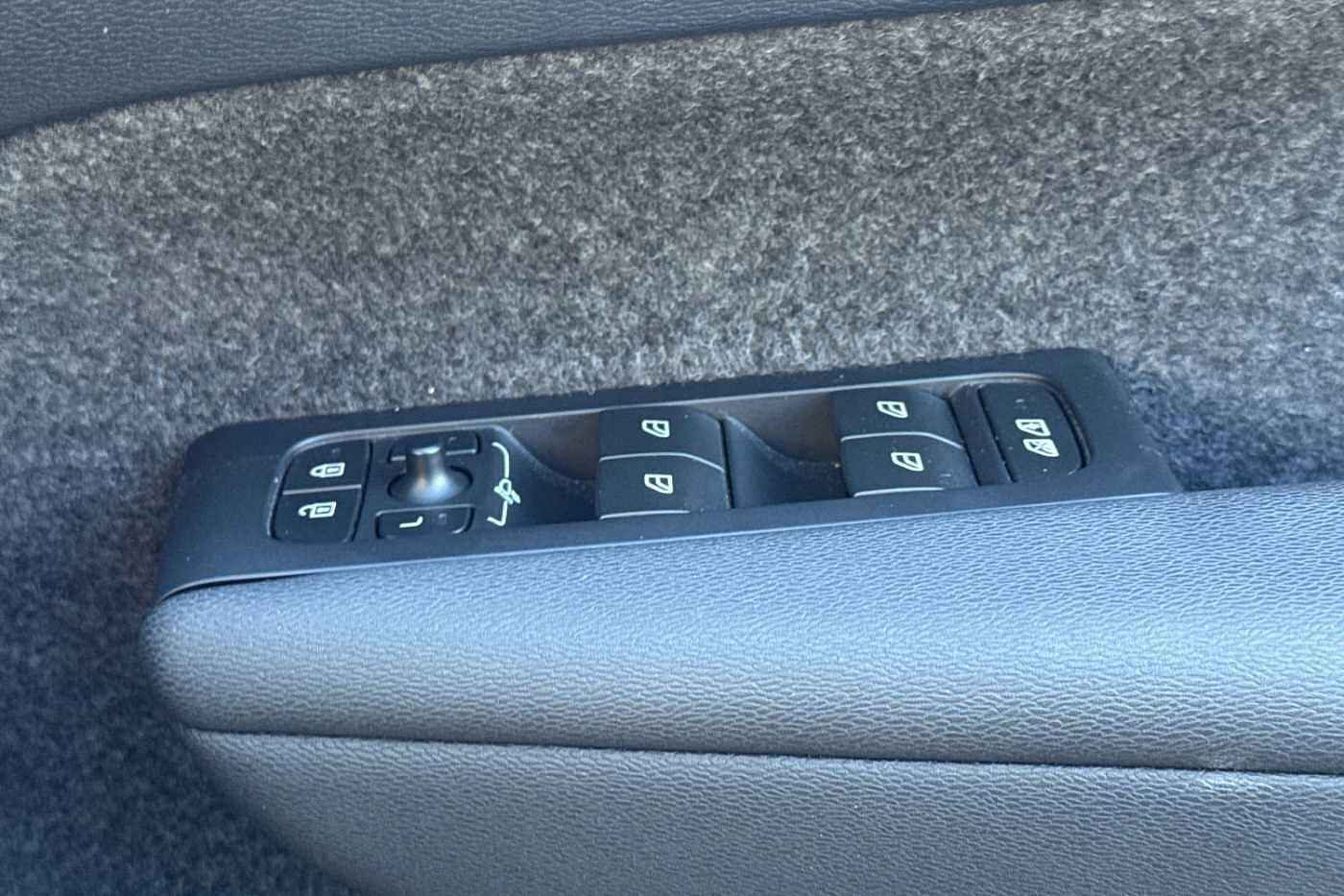 Used Volvo XC40 2022 for sale - 77877454: Photo 33