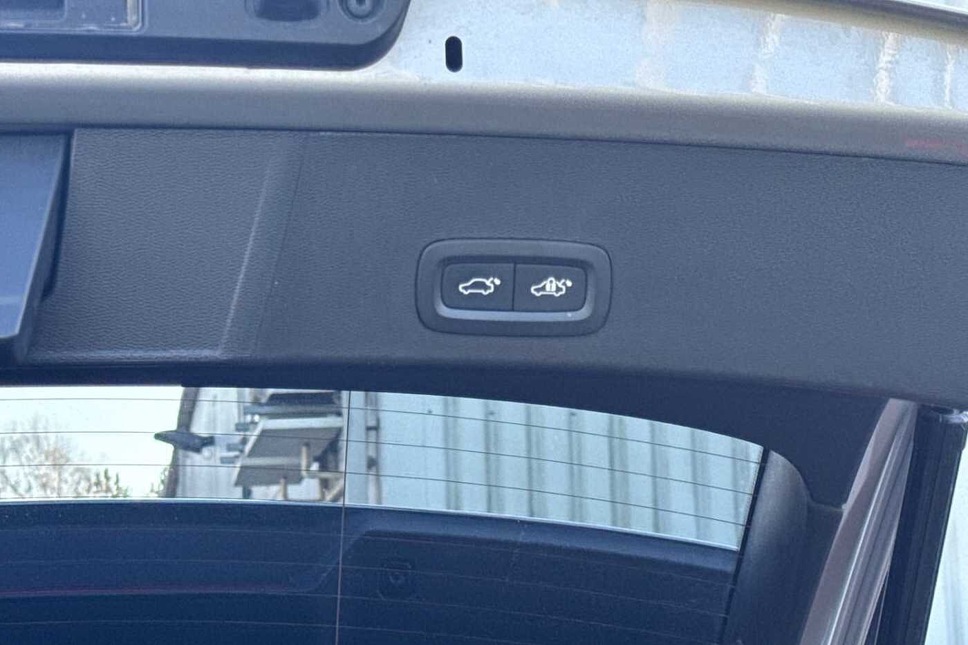 Used Volvo XC40 2022 for sale - 77877454: Photo 40