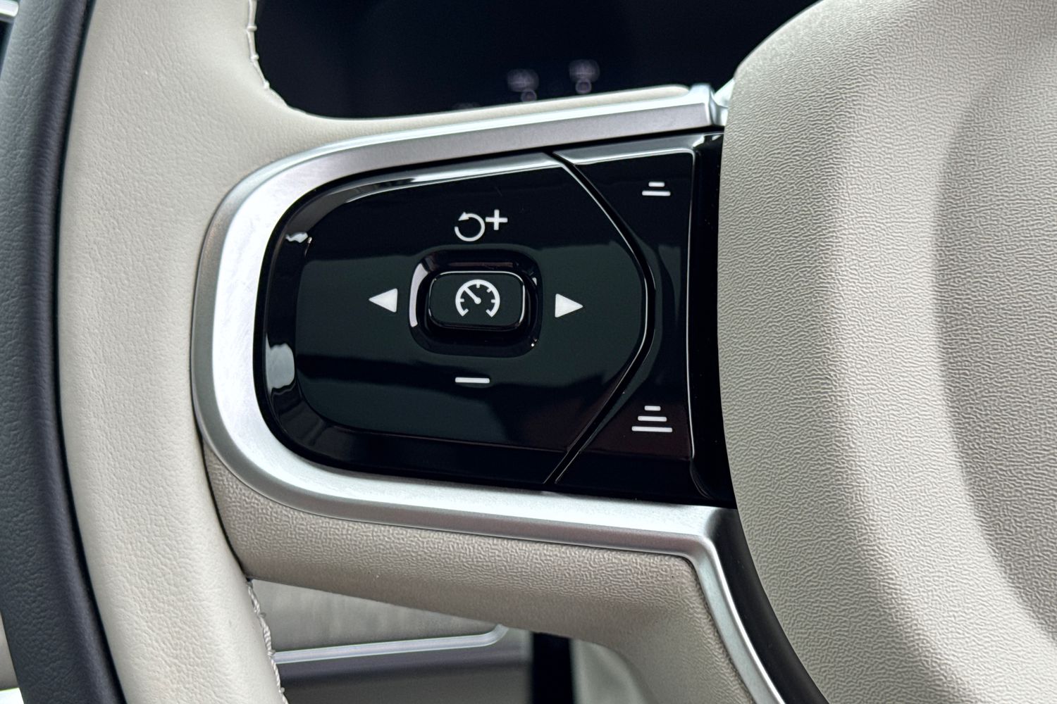 Used Volvo XC90 2025 for sale - 76079089: Photo 11