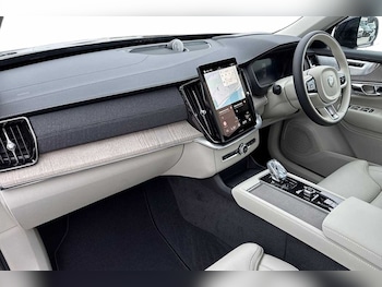 Used Volvo XC90 2025 for sale - 76079089: Photo
