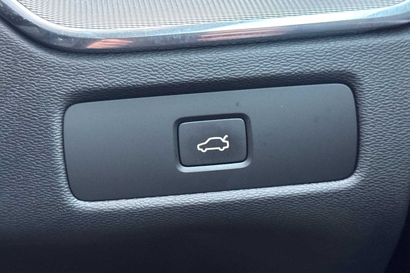 Used Volvo XC60 2022 for sale - 76796369: Photo 32