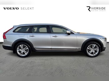 Used Volvo V90 2019 for sale - 76664379: Photo