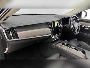 Used Volvo V90 2022 for sale - 78533259: Photo