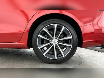 Used Volvo V60 2021 for sale - 77934336: Photo