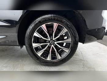 Used Volvo XC60 2023 for sale - 77934332: Photo