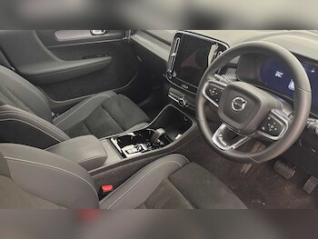 Used Volvo XC40 2025 for sale - 78596230: Photo