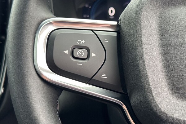 Used Volvo XC40 2024 for sale - 75467981: Photo 11
