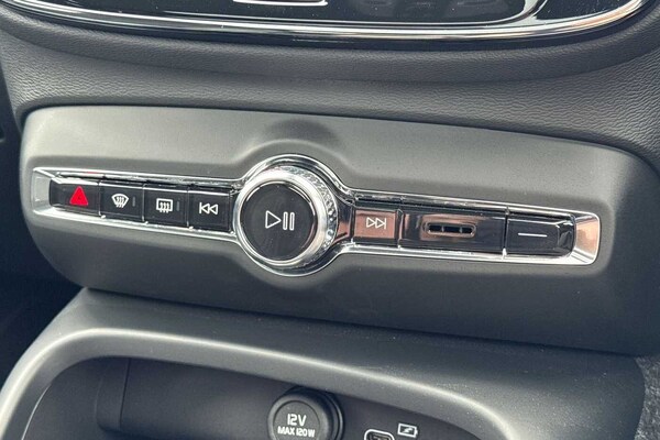 Used Volvo XC40 2024 for sale - 75467981: Photo 14