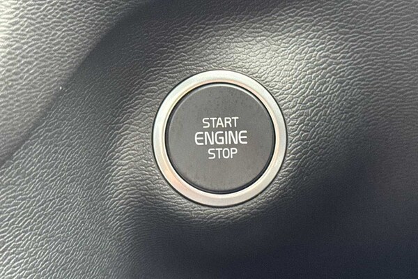 Used Volvo XC40 2024 for sale - 75467981: Photo 28
