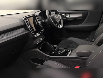 Used Volvo XC40 2025 for sale - 78456492: Photo
