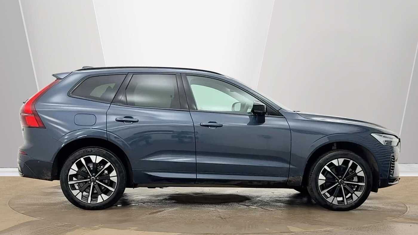Used Volvo XC60 2025 for sale - 77380979: Photo 2