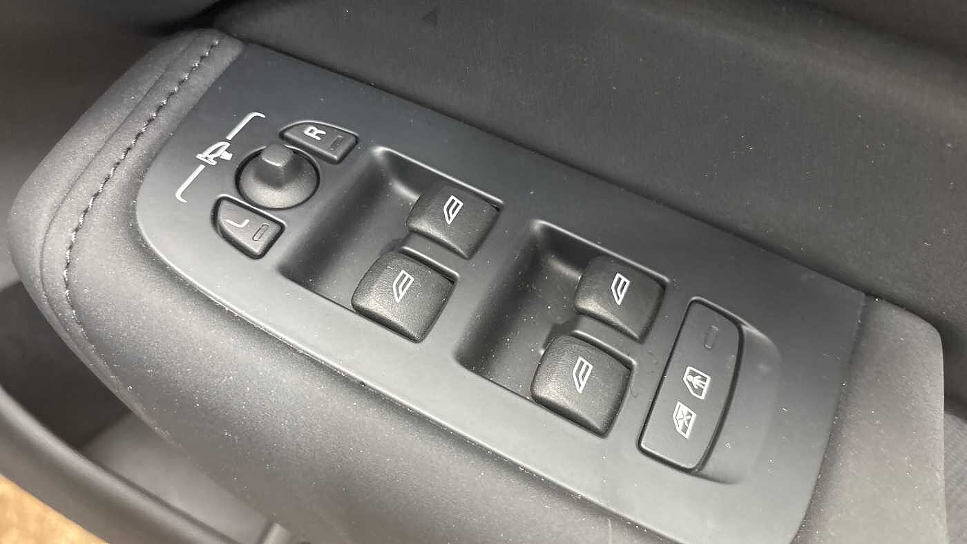 Used Volvo XC60 2025 for sale - 77380979: Photo 25