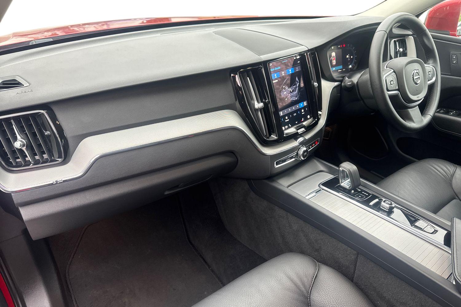 Used Volvo XC60 2024 for sale - 77339486: Photo 2