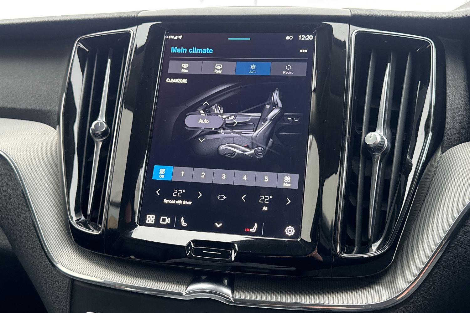 Used Volvo XC60 2024 for sale - 77339486: Photo 22