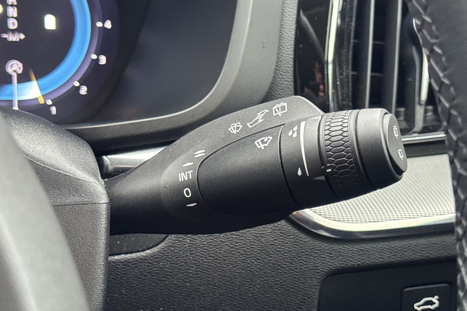 Used Volvo XC60 2024 for sale - 77339486: Photo 32