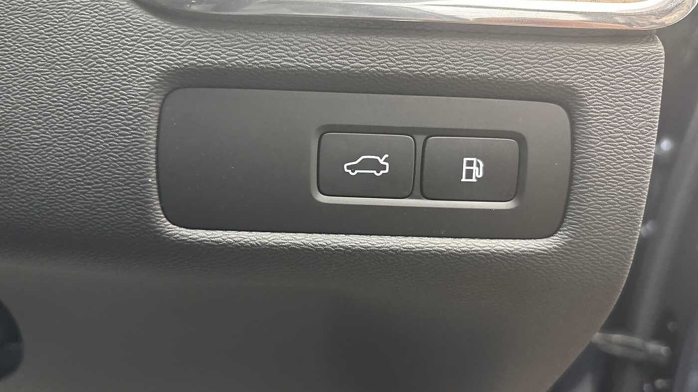 Used Volvo XC60 2025 for sale - 77848004: Photo 30