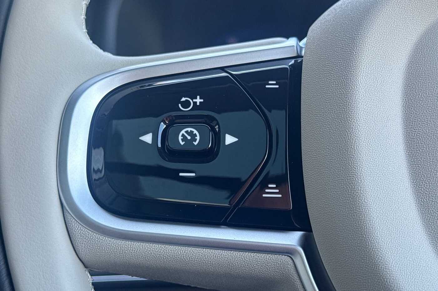 Used Volvo XC90 2025 for sale - 76630167: Photo 11