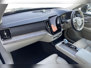 Used Volvo XC90 2025 for sale - 76630167: Photo