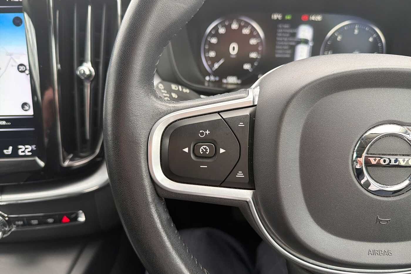 Used Volvo XC60 2018 for sale - 78027940: Photo 11