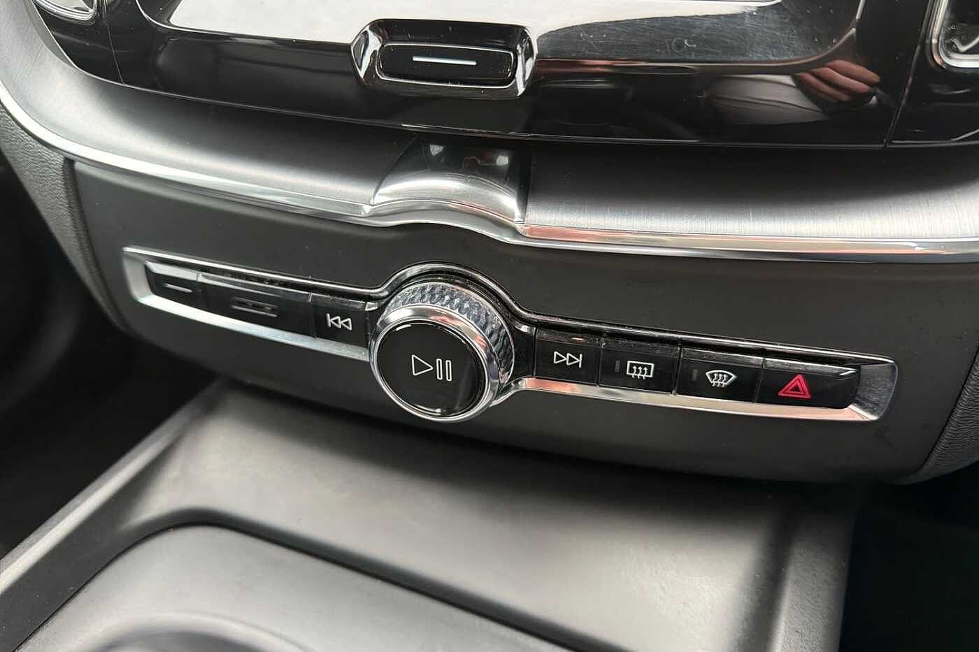 Used Volvo XC60 2018 for sale - 78027940: Photo 14