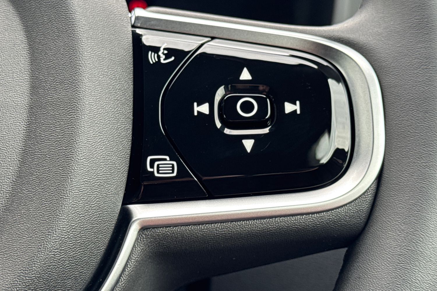 Used Volvo XC60 2025 for sale - 76630161: Photo 11