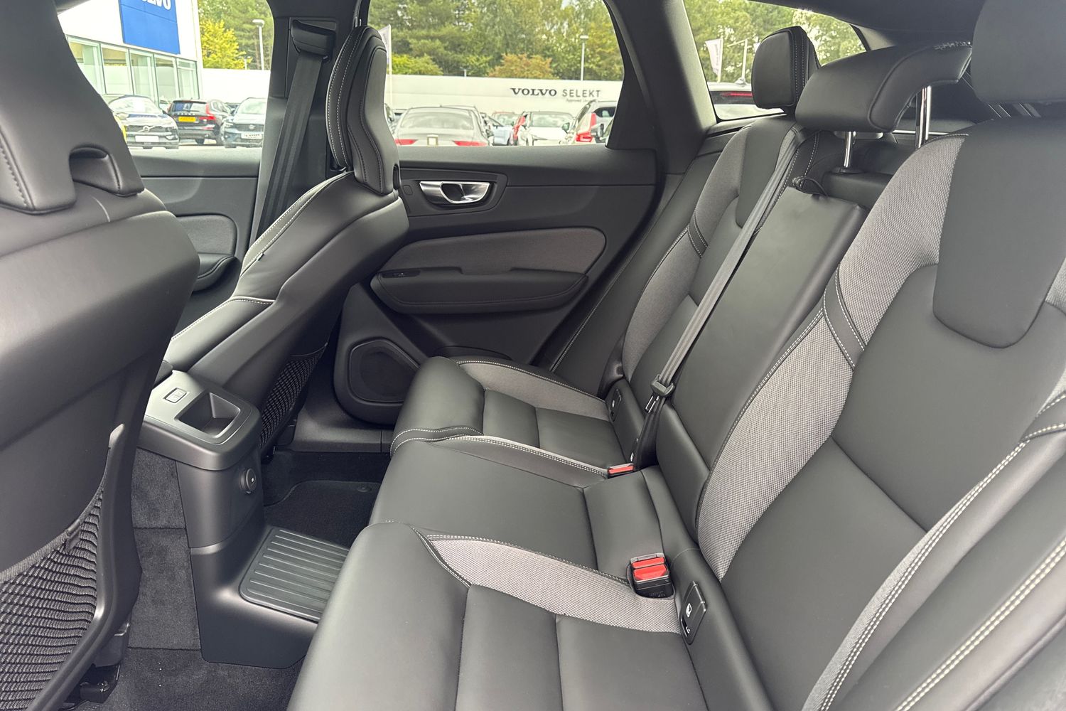 Used Volvo XC60 2025 for sale - 76630161: Photo 16