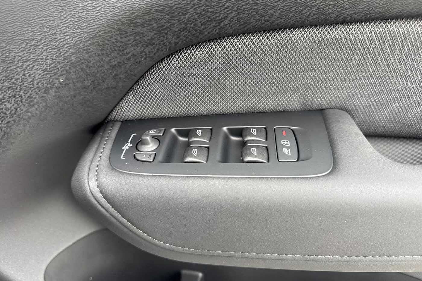 Used Volvo XC60 2025 for sale - 76630161: Photo 31