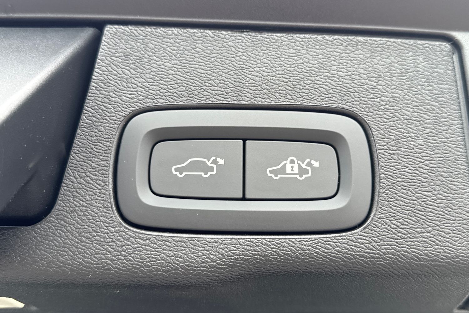 Used Volvo XC60 2025 for sale - 76630161: Photo 37