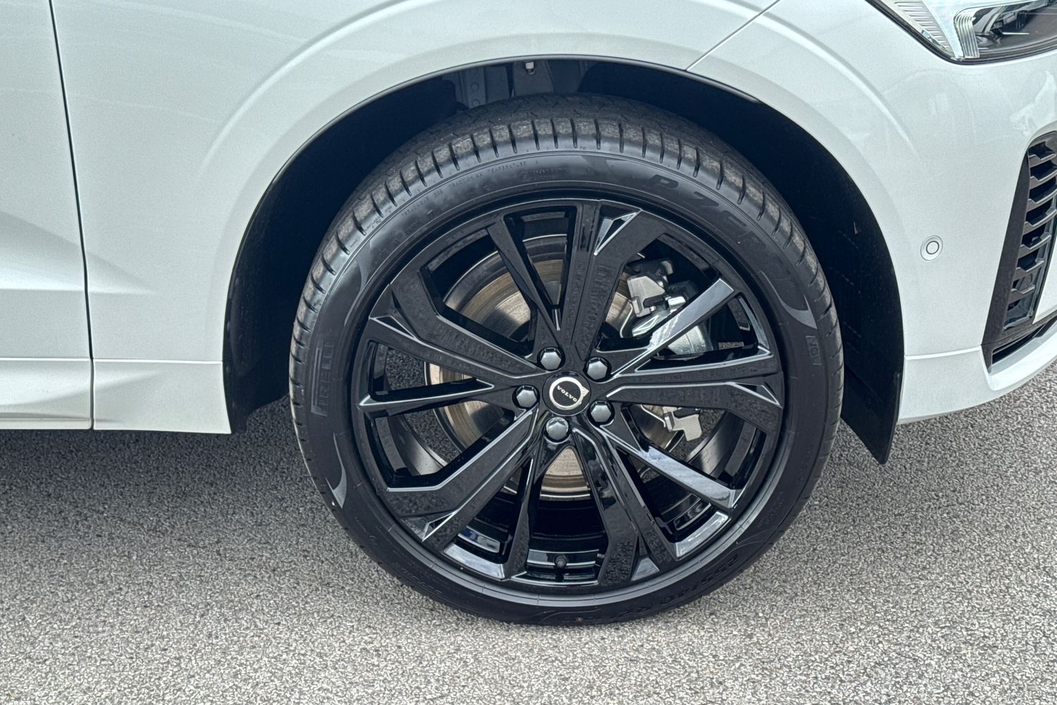 Used Volvo XC60 2025 for sale - 76630161: Photo 5