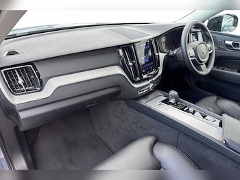 Used Volvo XC60 2022 for sale - 76780306: Photo