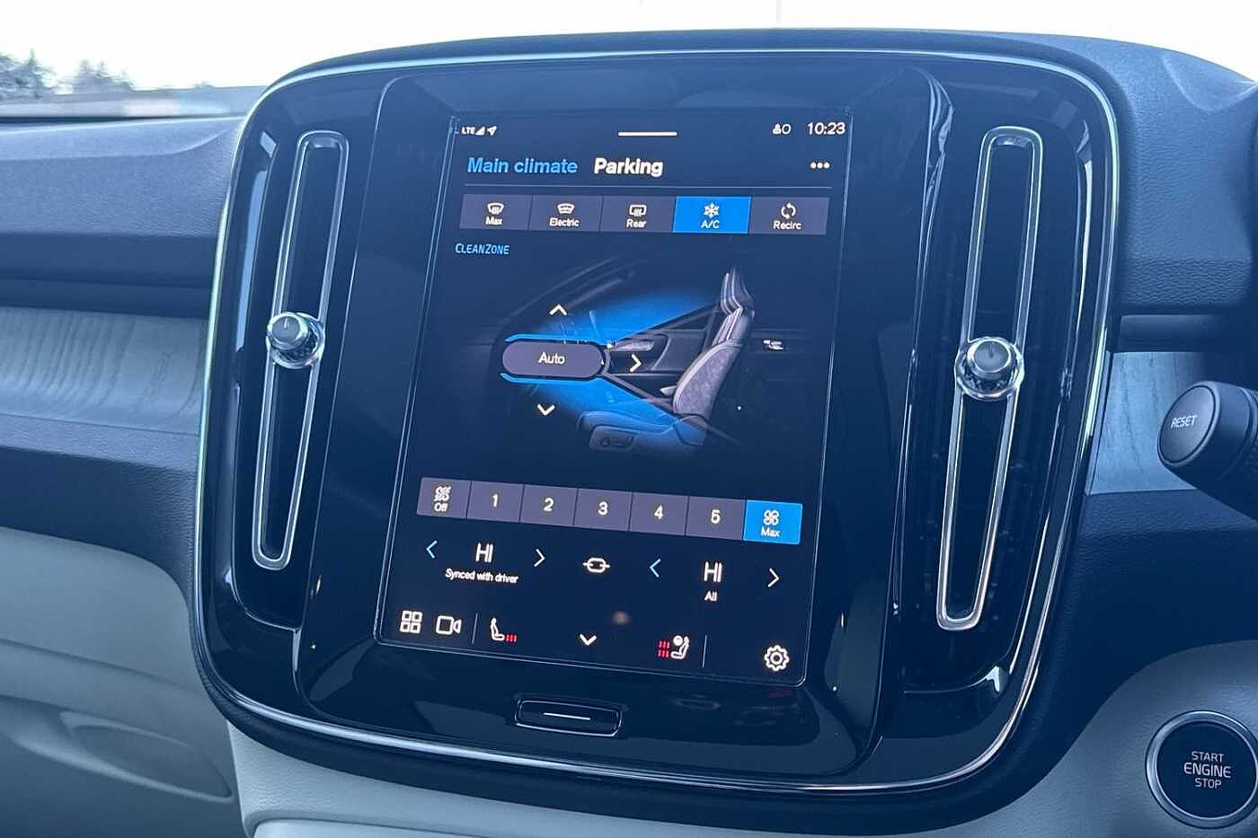 Used Volvo XC40 2025 for sale - 76652355: Photo 23