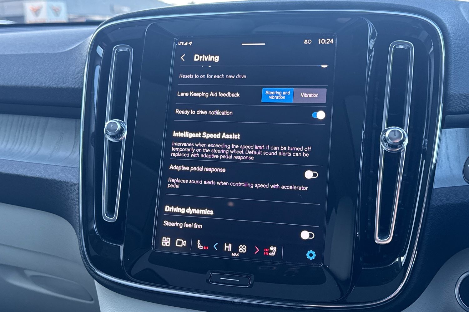 Used Volvo XC40 2025 for sale - 76652355: Photo 27