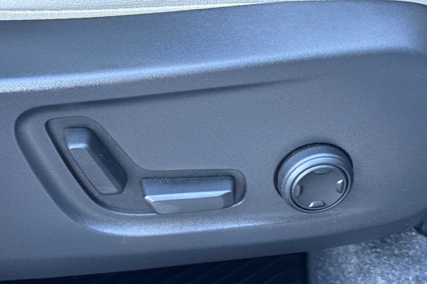 Used Volvo XC40 2025 for sale - 76652355: Photo 34