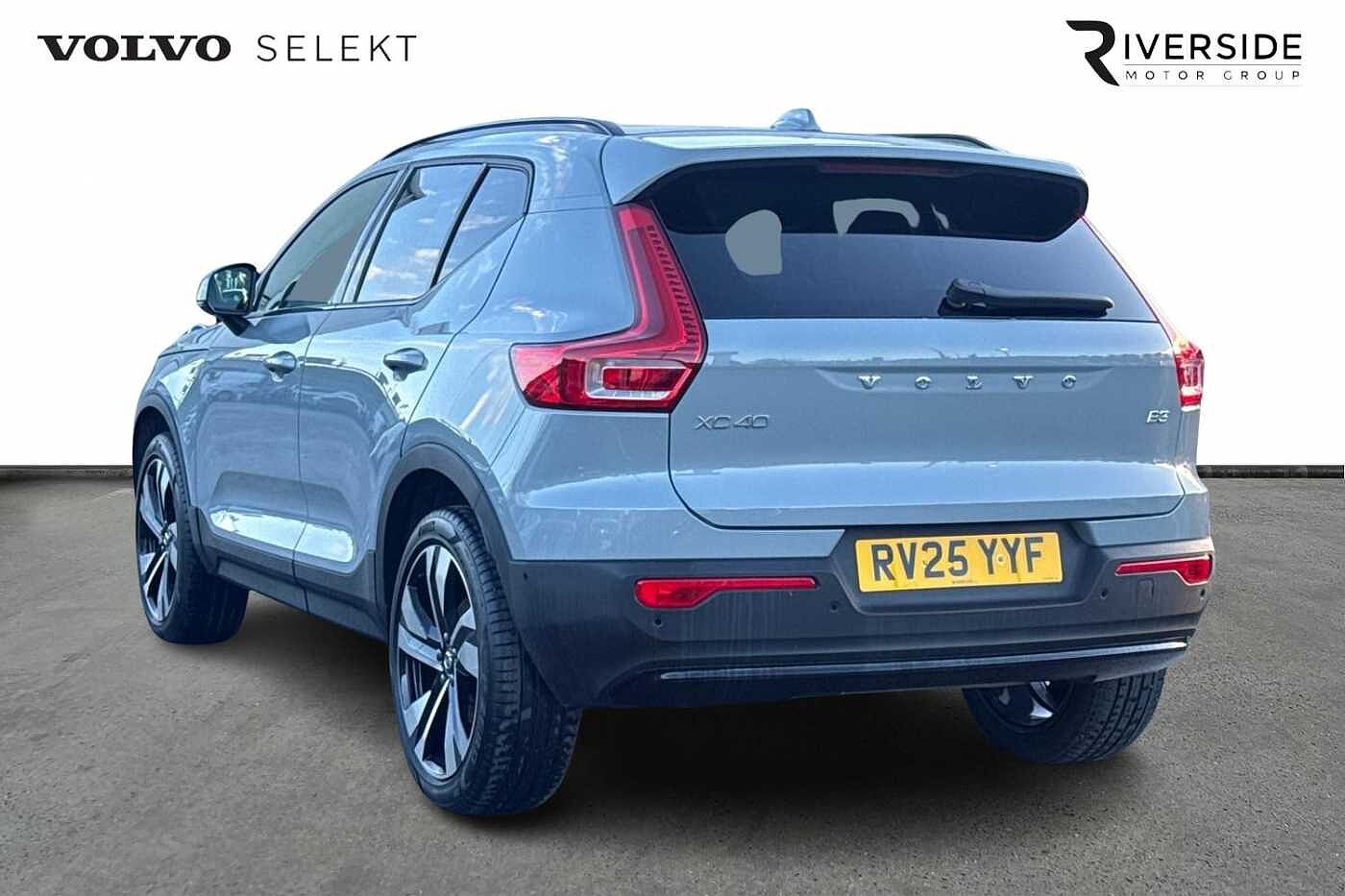 Used Volvo XC40 2025 for sale - 76652355: Photo 4