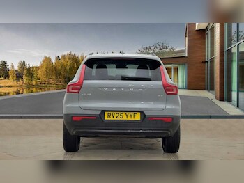 Used Volvo XC40 2025 for sale - 76652355: Photo
