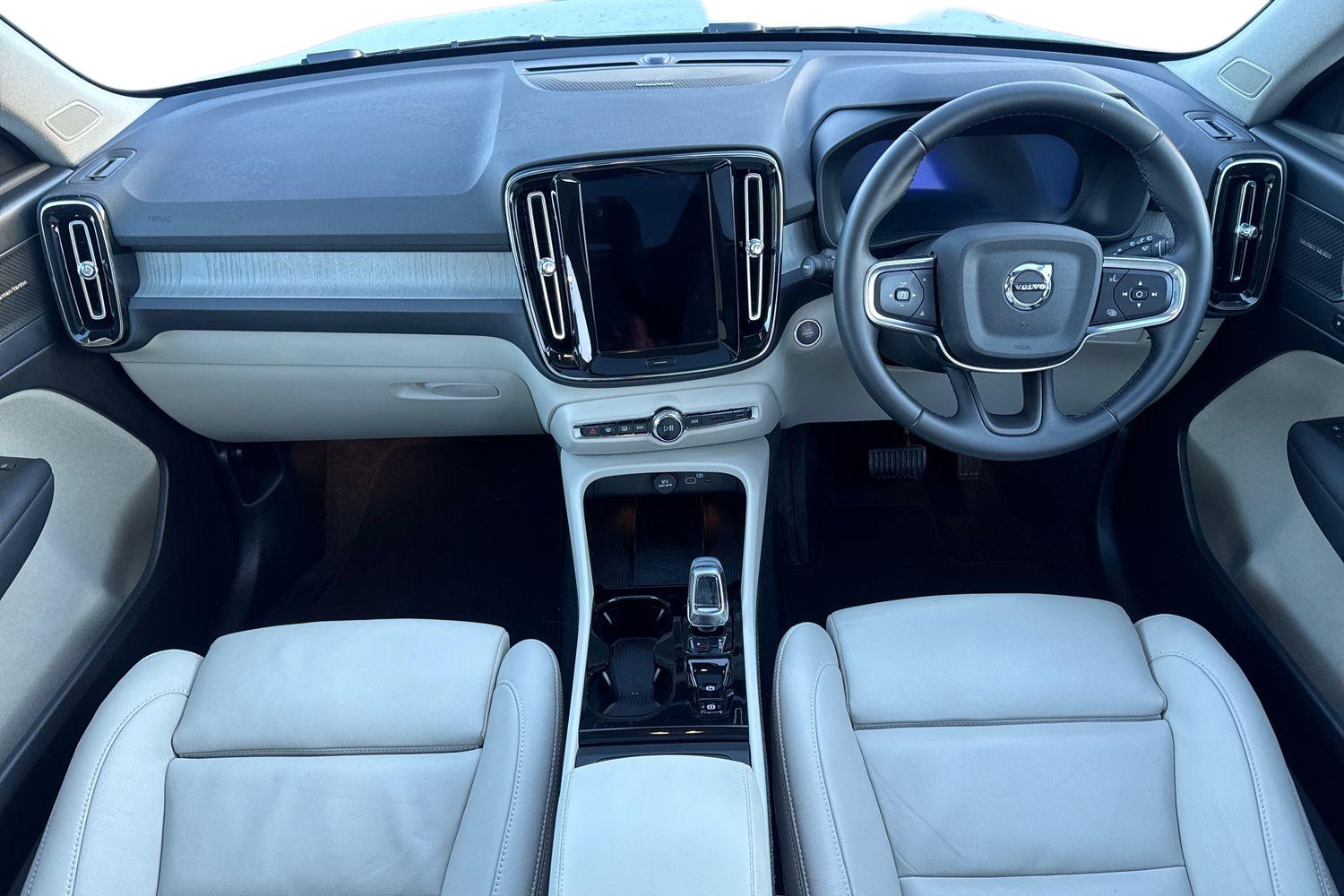 Used Volvo XC40 2025 for sale - 76652355: Photo 6