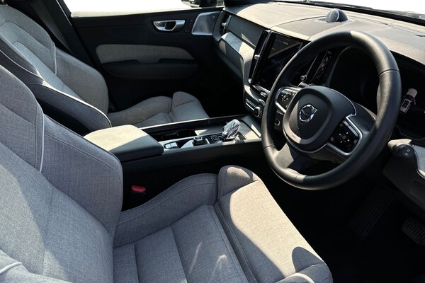 Used Volvo XC60 2023 for sale - 75468010: Photo 10