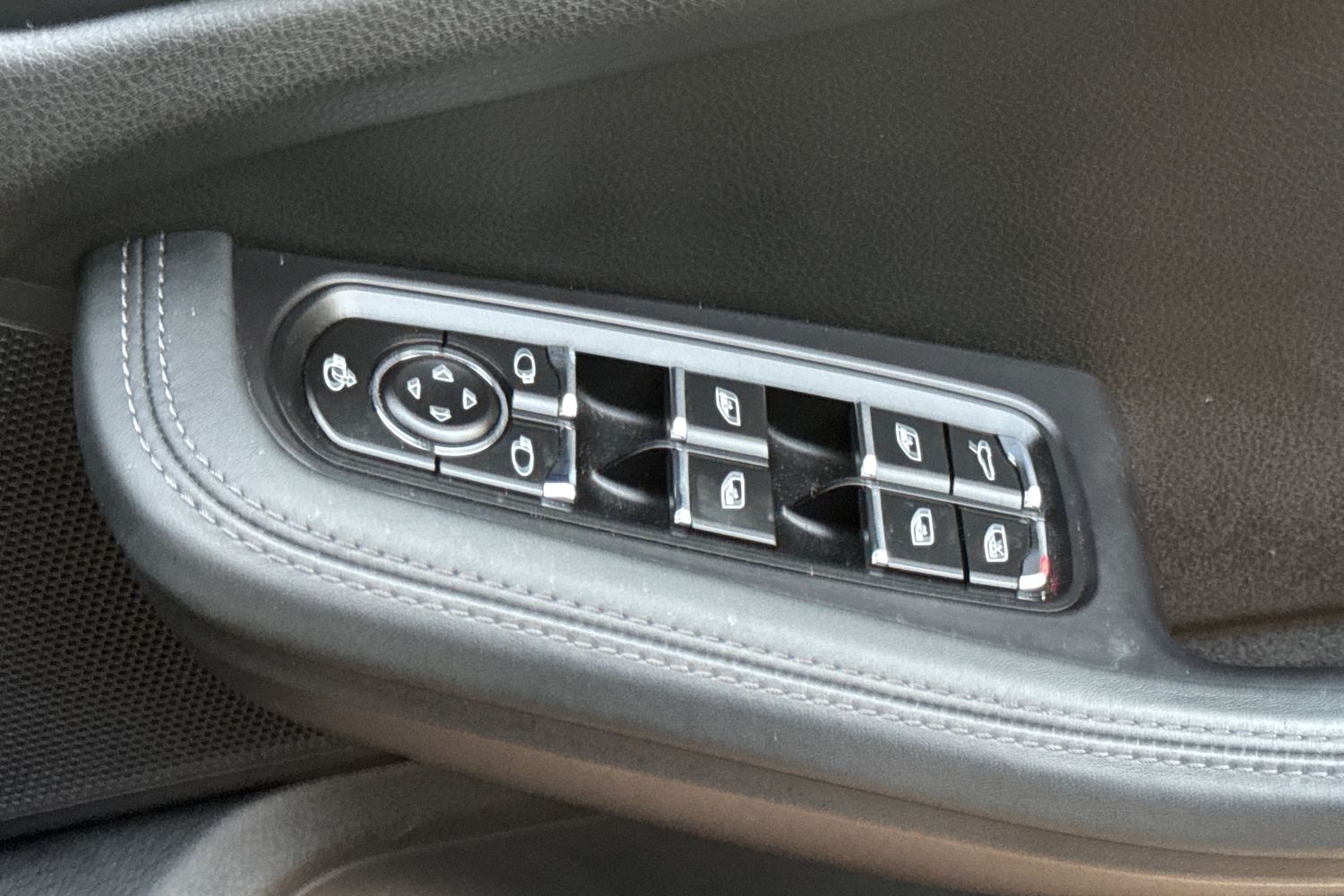 Used Porsche Macan 2021 for sale - 76664542: Photo 34