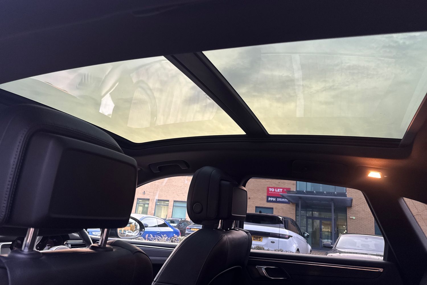 Used Porsche Macan 2021 for sale - 76664542: Photo 37