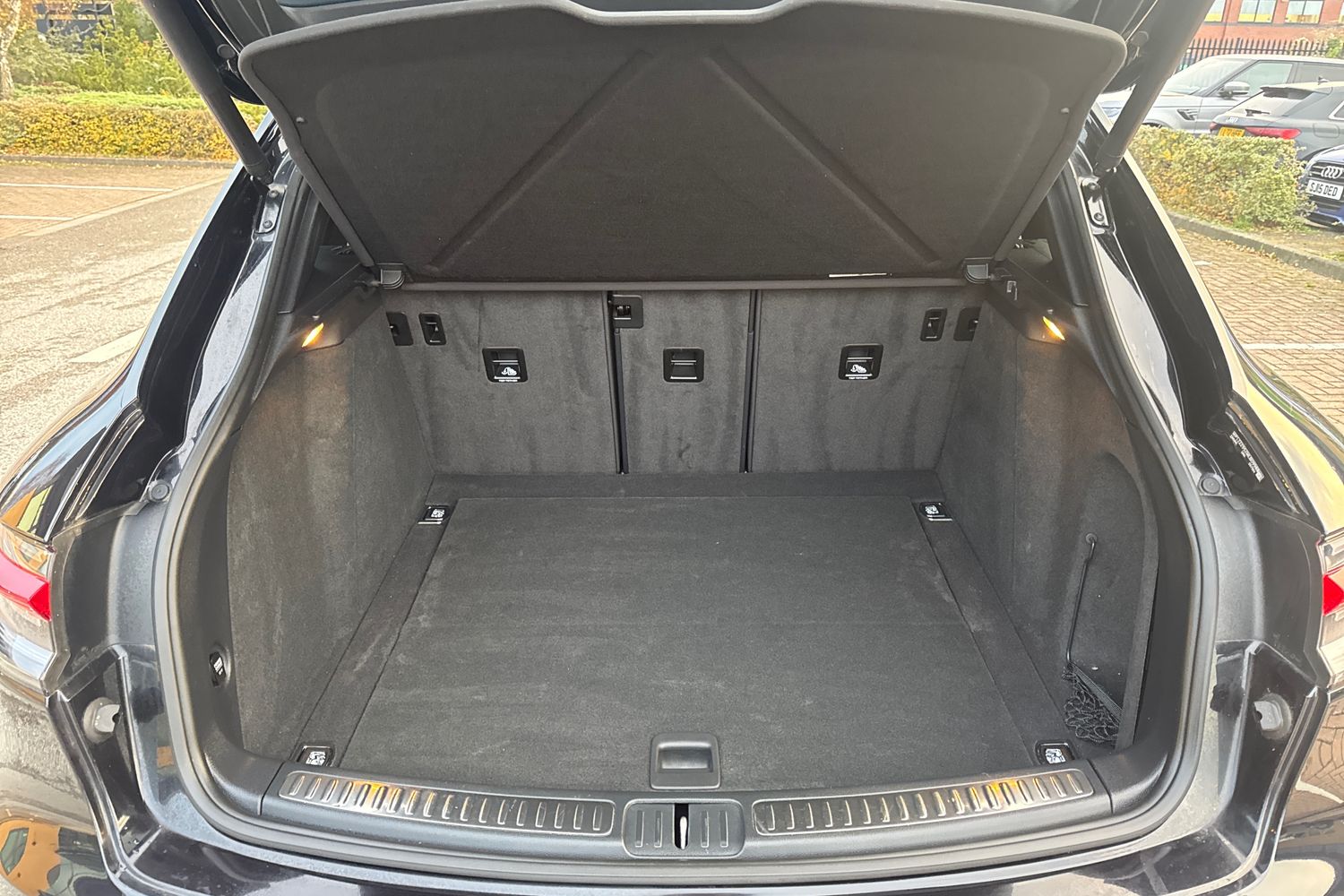 Used Porsche Macan 2021 for sale - 76664542: Photo 8