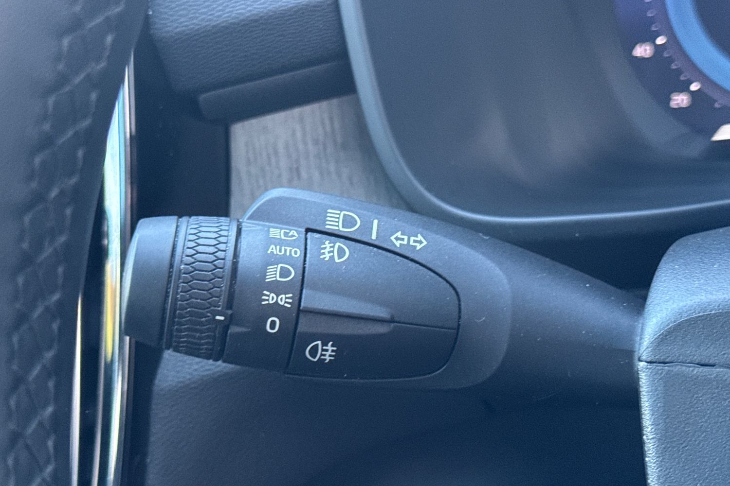 Used Volvo XC40 2022 for sale - 77449785: Photo 32