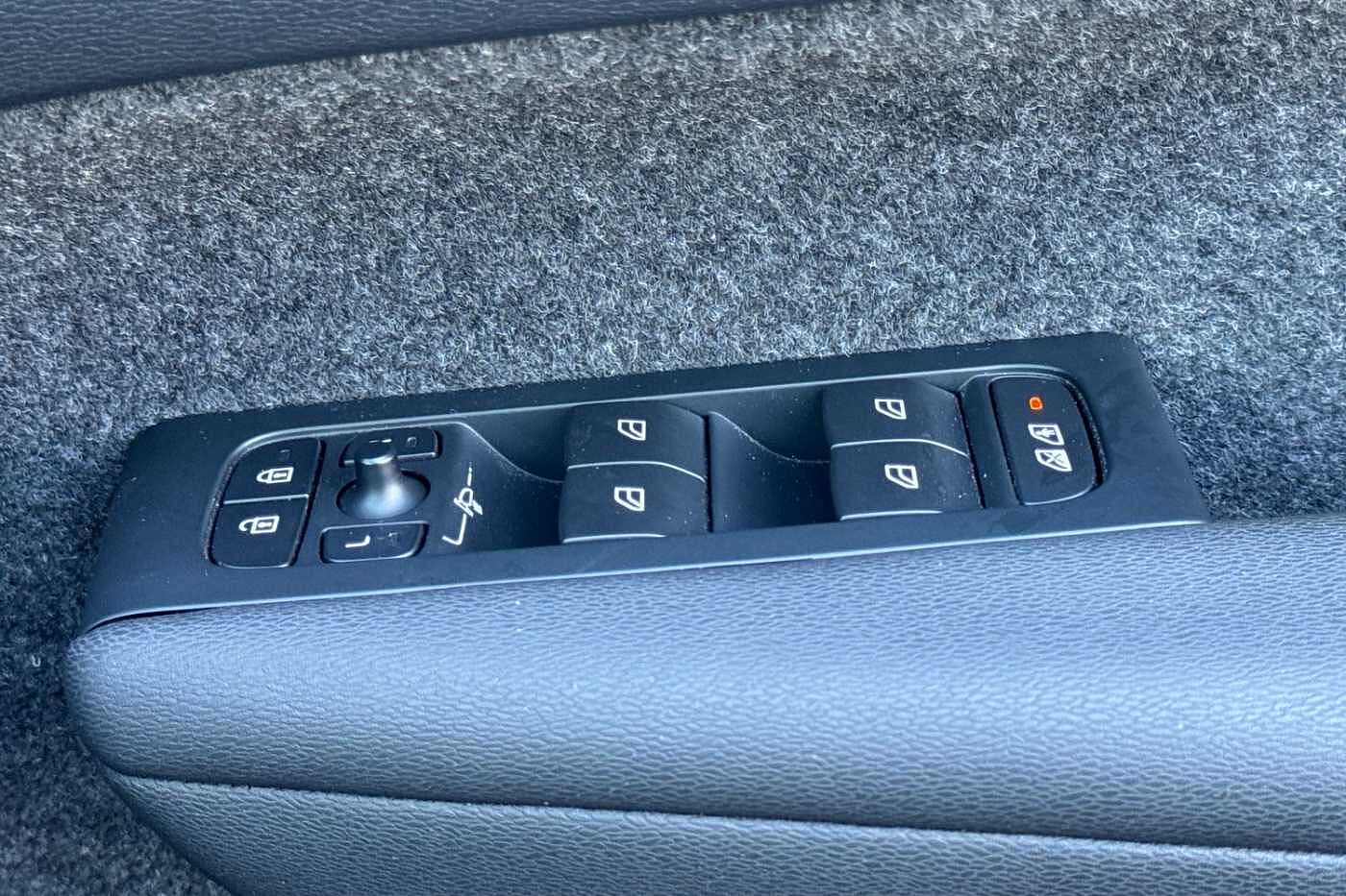 Used Volvo XC40 2022 for sale - 77449785: Photo 35