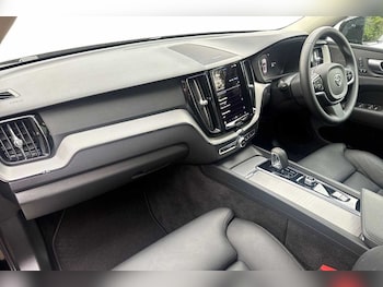 Used Volvo XC60 2024 for sale - 75558682: Photo