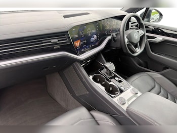 Used Volkswagen Touareg 2023 for sale - 78094704: Photo