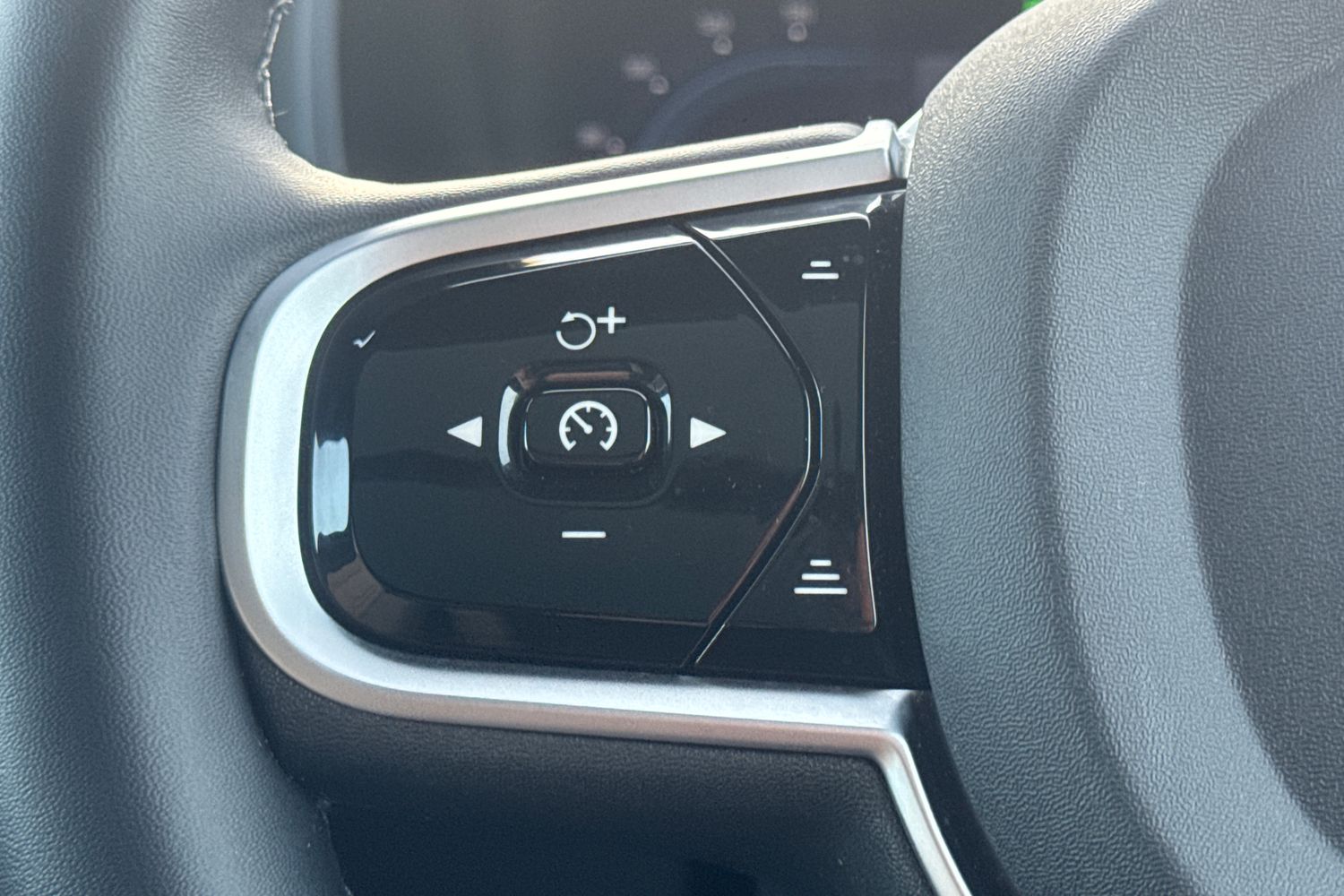 Used Volvo XC90 2025 for sale - 77115988: Photo 11